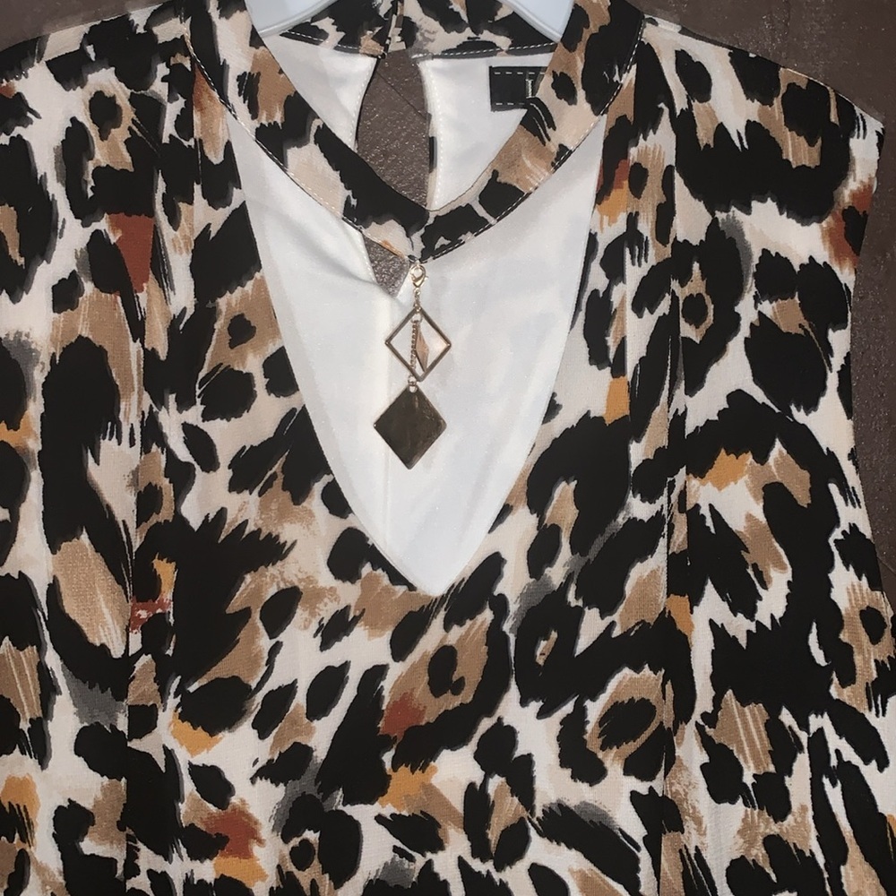 Lux II - woman’s dress - Picture 2 of 3